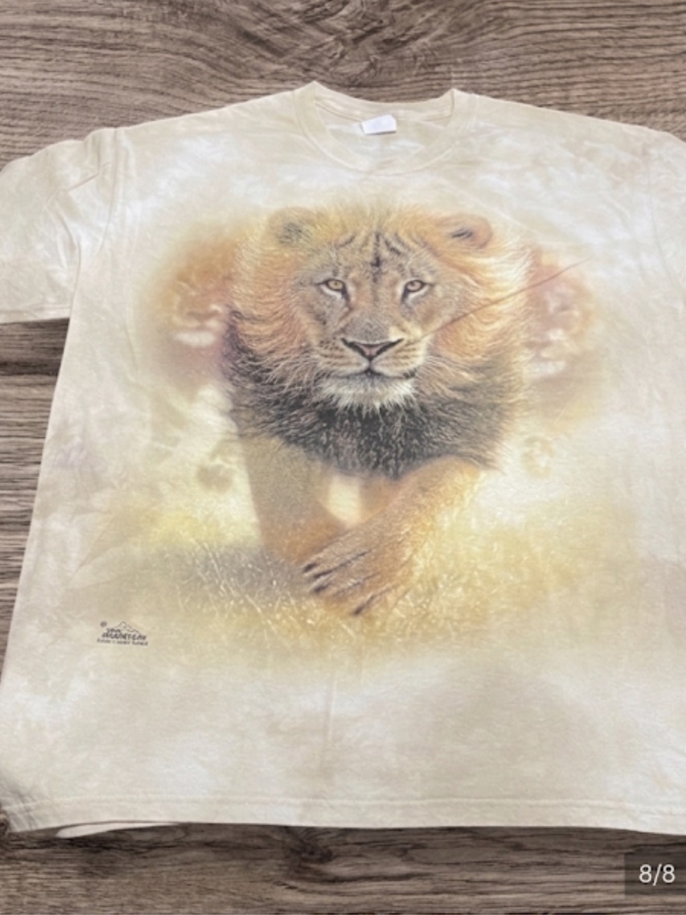 The Mountain Beige Lion T-Shirt Size Large
